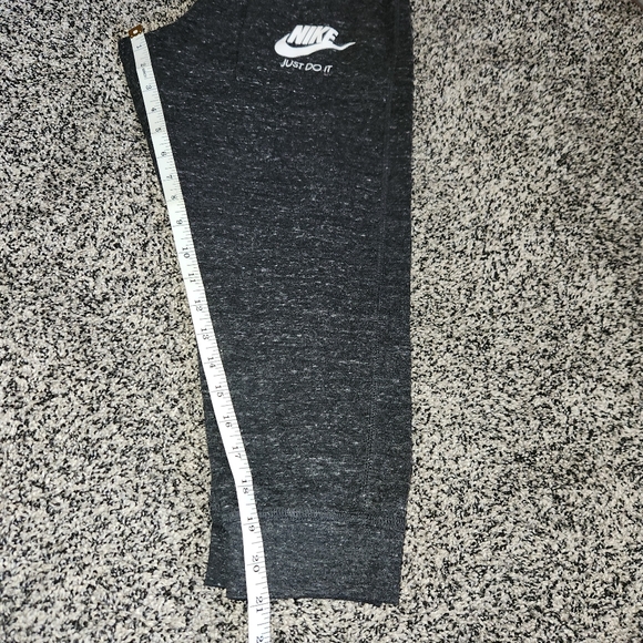 Nike capri jogger pants - Picture 7 of 9